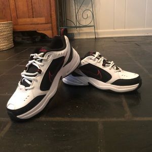 Men’s Nike Air Monarch IV